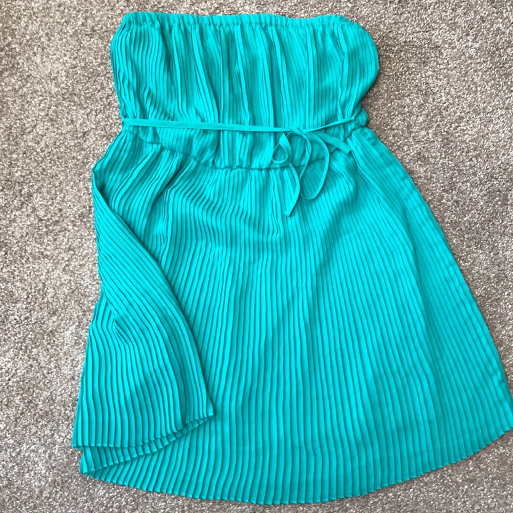 Strapless pleated dress